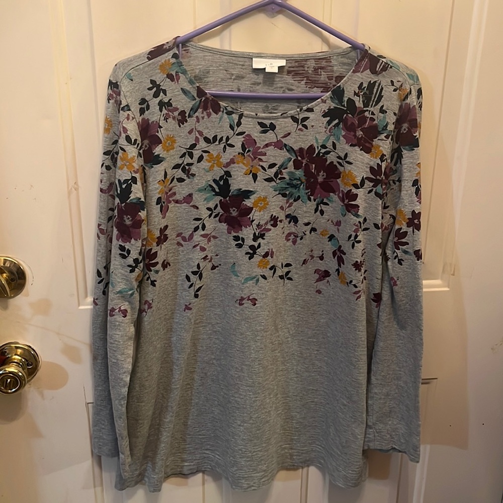 Long sleeve tee shirt